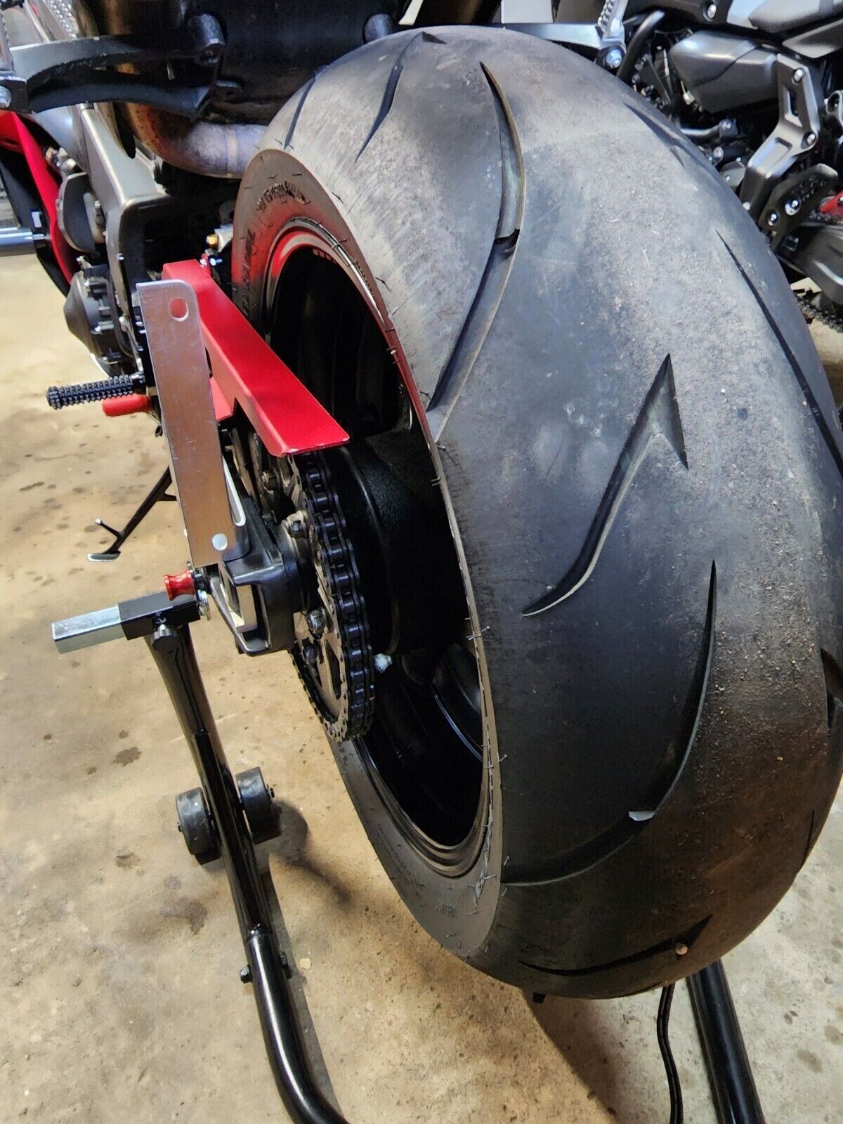 Side Vertical License Plate Relocation Bracket for YAMAHA YZF R1 Series All Year