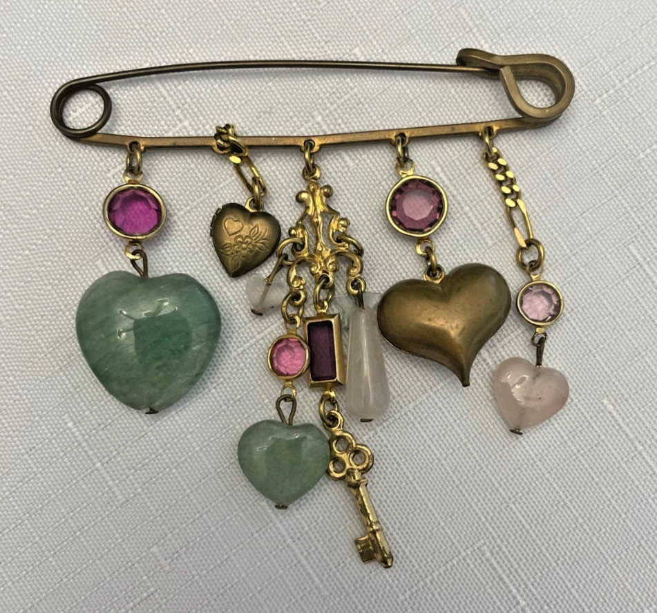 Vintage Brass Wearable Jewelry Lot 17 Pc Mixed Metals Brass tone Copper tone 1lb