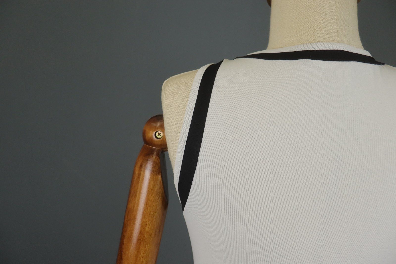 LACOSTE Sport White Black Stretch Sleeveless V-Neck 1/4 Zip Tennis Dress Size 40