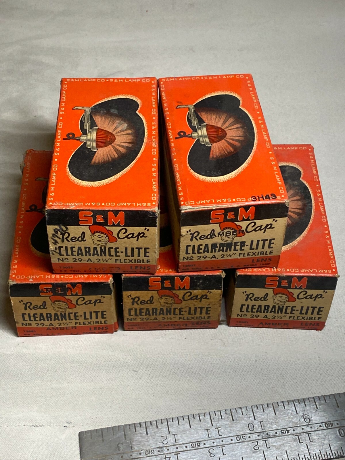 NOS VEHICLE CLEARANCE LIGHTS S AND M RED CAPS AMBER LENSE 4 TOTAL ACCESSORY