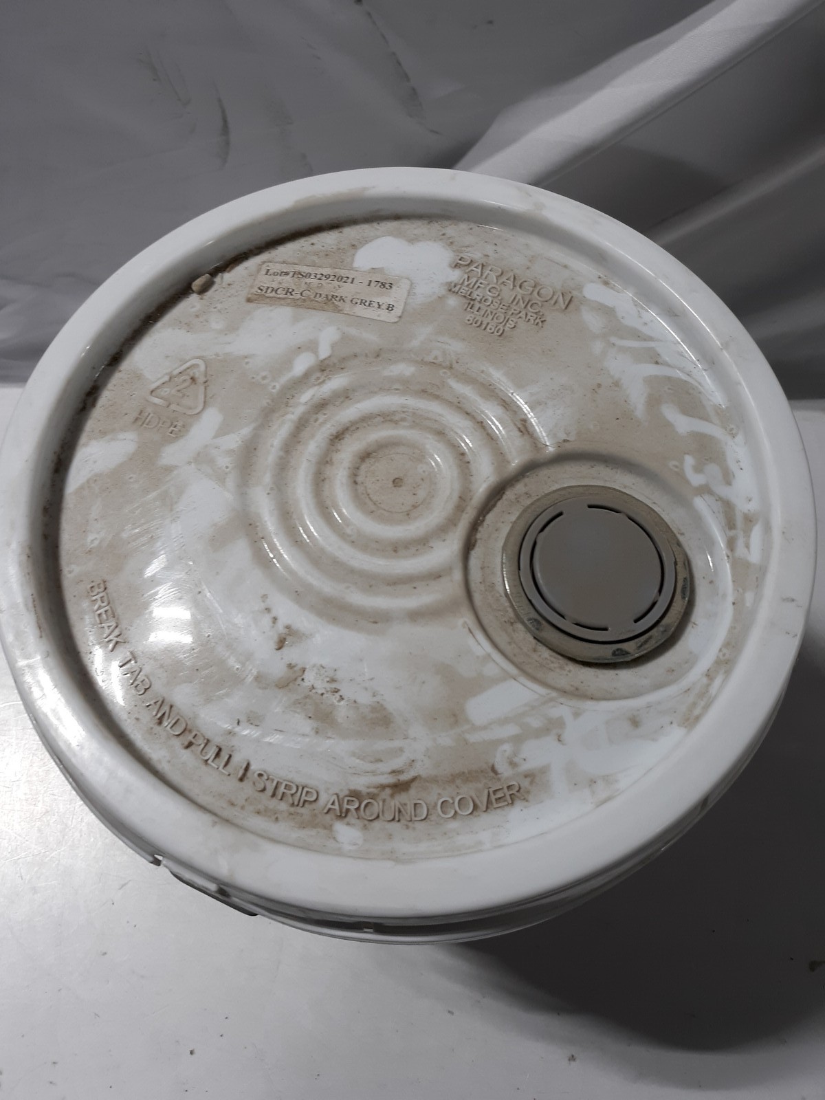 Daich Coatings SpreadStone 1 Gal Decorative Concrete Resurfacer Stone Base Coat