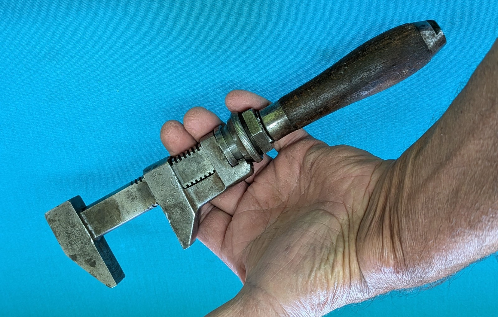 1900's Bemis & Call Co. No. 37 Nut/Monkey Wrench 10" Wood Handle Merrick Pattern