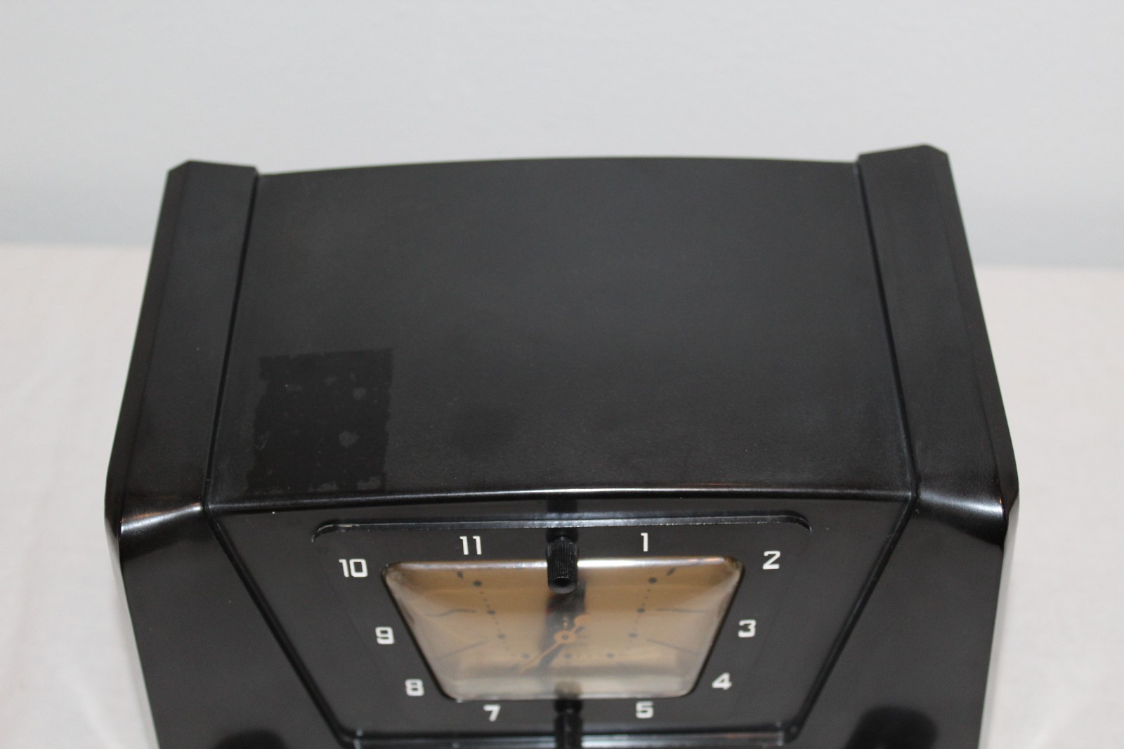 Admiral Model 5x21 Bakelite AM Clock 5 Tube Radio - 1953