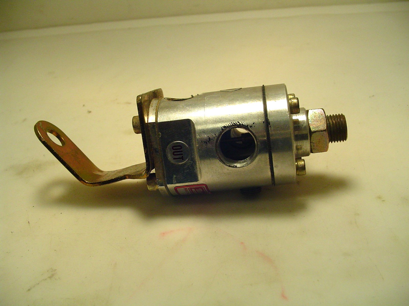 Mallory 4207 Adjustable Fuel Pressure Regulator 3/8" NPT Threads w/ Bracket USED