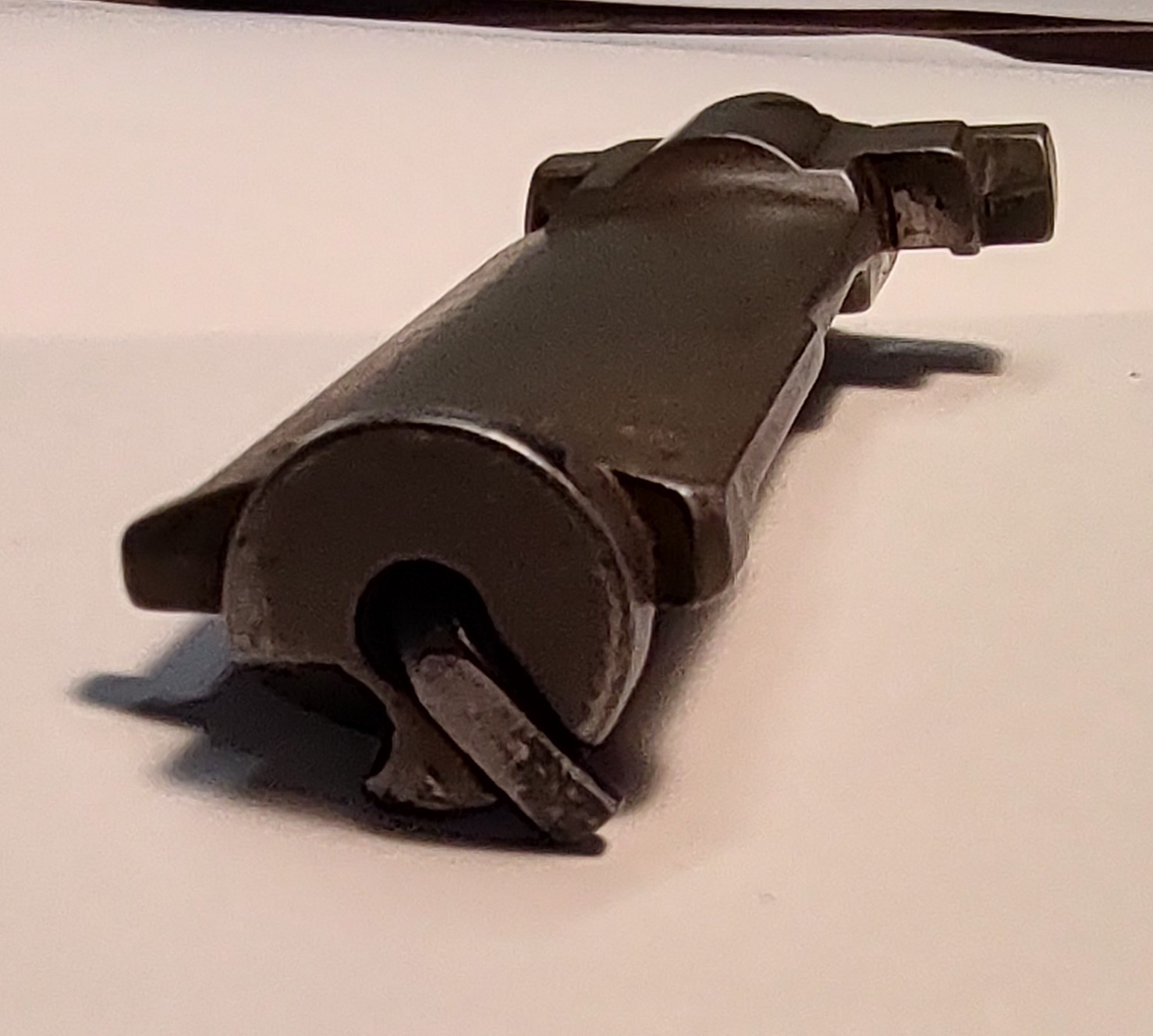 M1 Garand IHC bolt - International Harvester - D6528287 B12 - Very Good Example