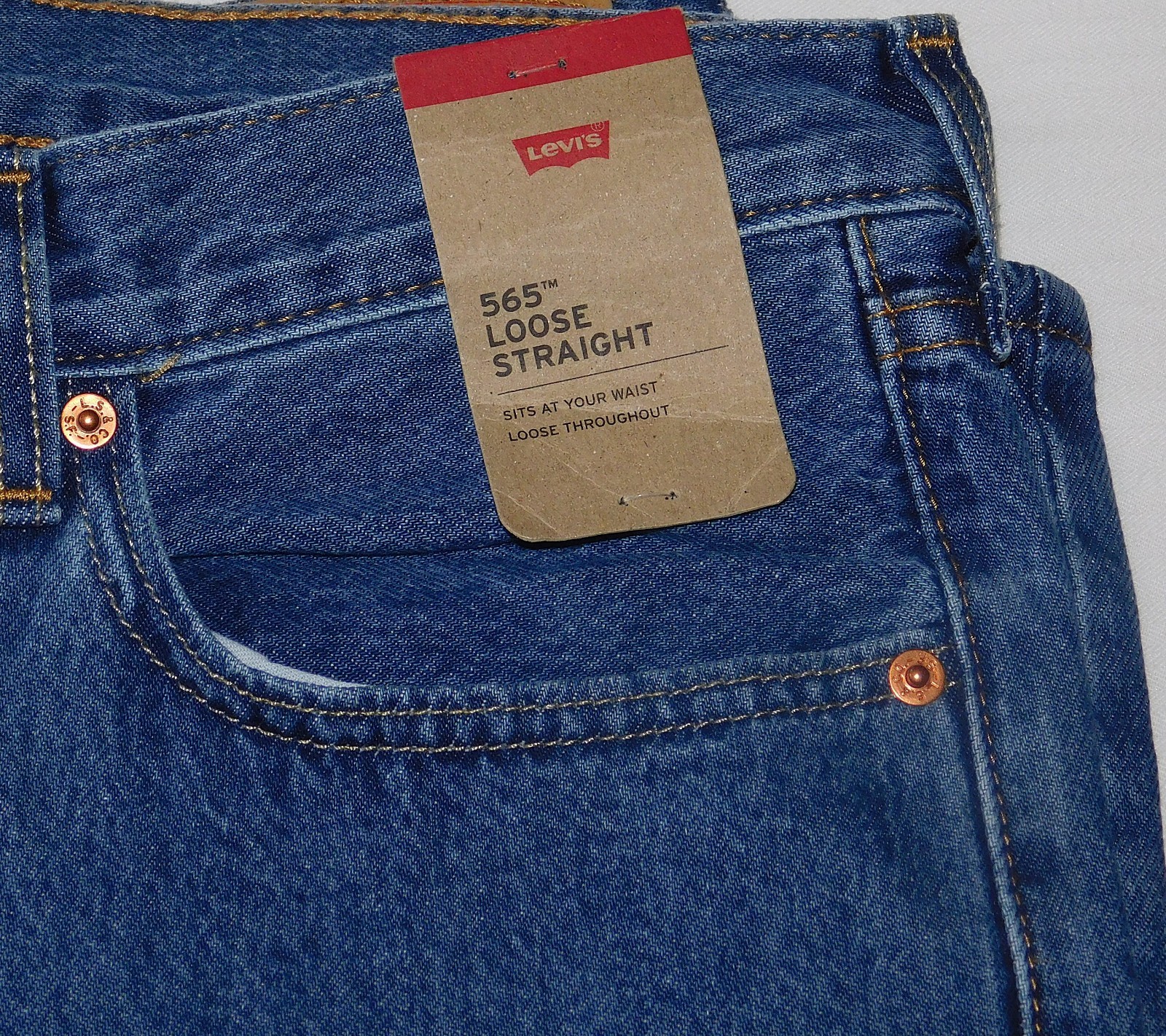 LEVIS 565 97' Loose Straight Jeans Loose Throughout At Waist Props to You Blue