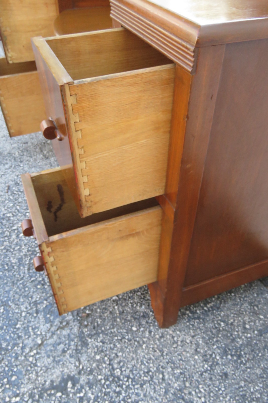 1920s Art Deco Vanity Makeup Table 6157