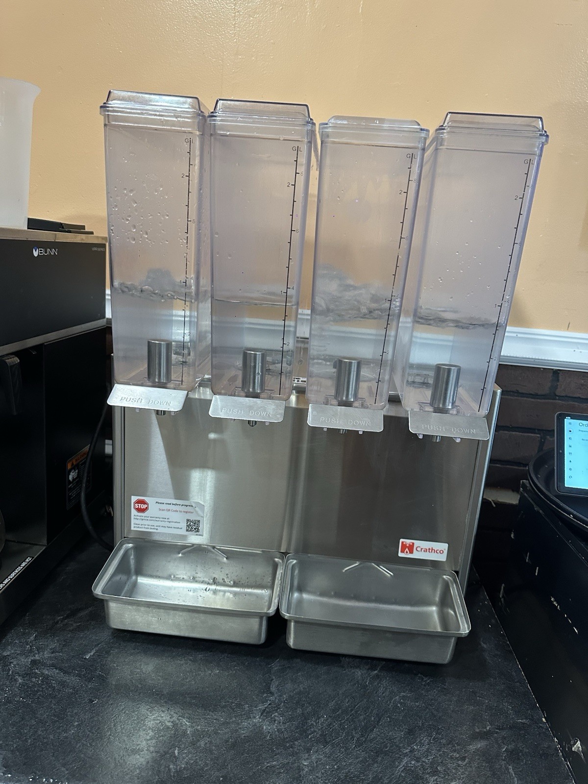 Mini-Quad Beverage Dispenser 2.4 Gallon (used)