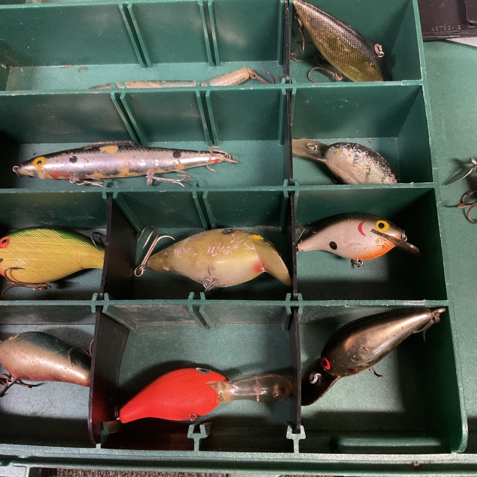 Vintage Plano Tacklebox "Boatbox" 2 Levels Green 39 Lures Inside