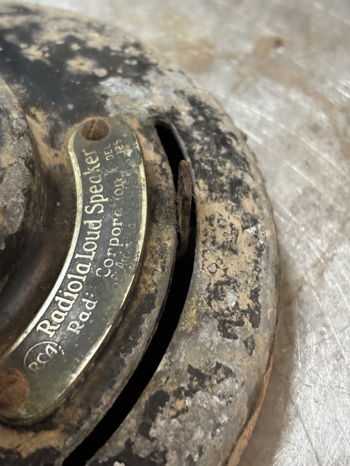 Vintage Radiola RCA Loud Speaker Model UZ-1325 – Untested – 25” Display only?