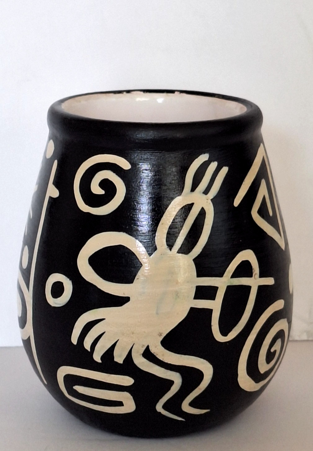 Vintage Peruvian Chulucanas Handmade Pottery Vase 3.5" T Black & White