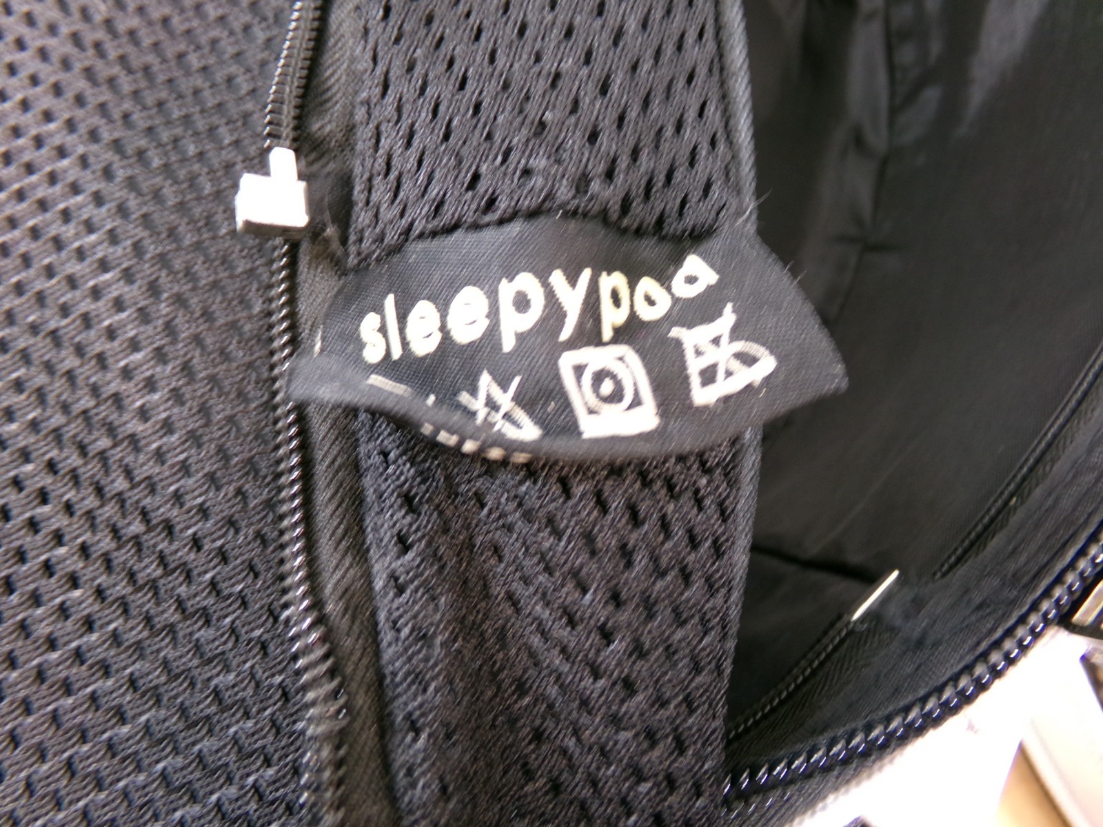 Sleepy Pod Mobile Pet Carrier Bed White Shoulder Strap Pets Up to 15 lb READ