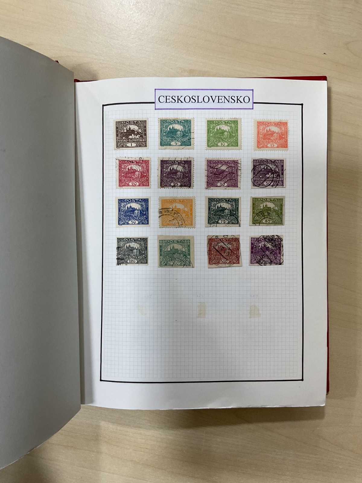 Czechoslovakia stamps. 1918 - 2000s, 2 Albums. 3.8kg. G/105