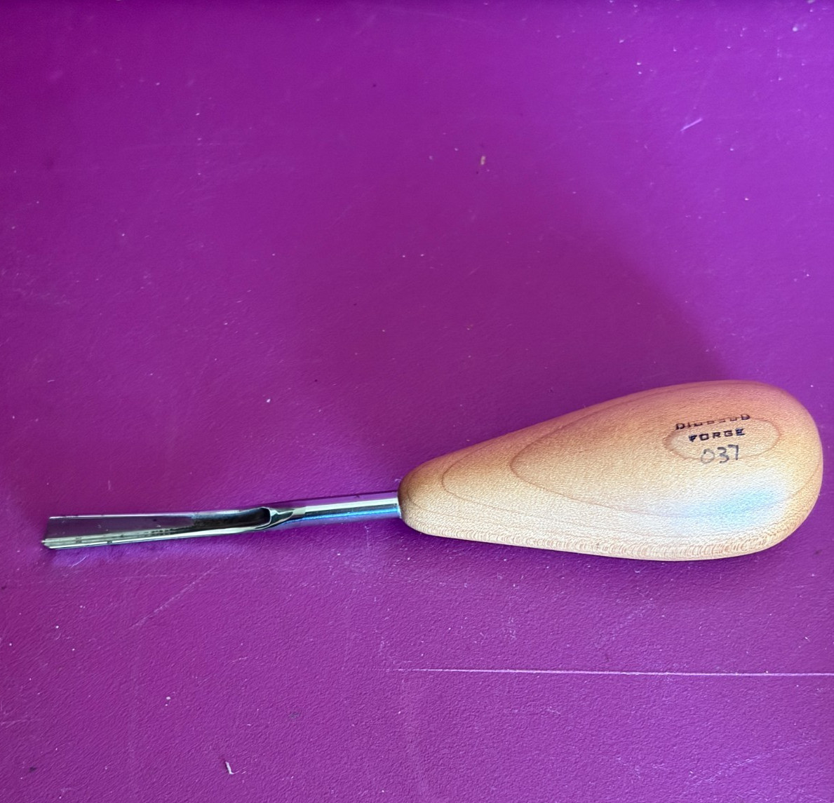 RARE Diobsud Forge 3/16" Wide No. 43 Short Bent 5mm V-Tool In VGC!