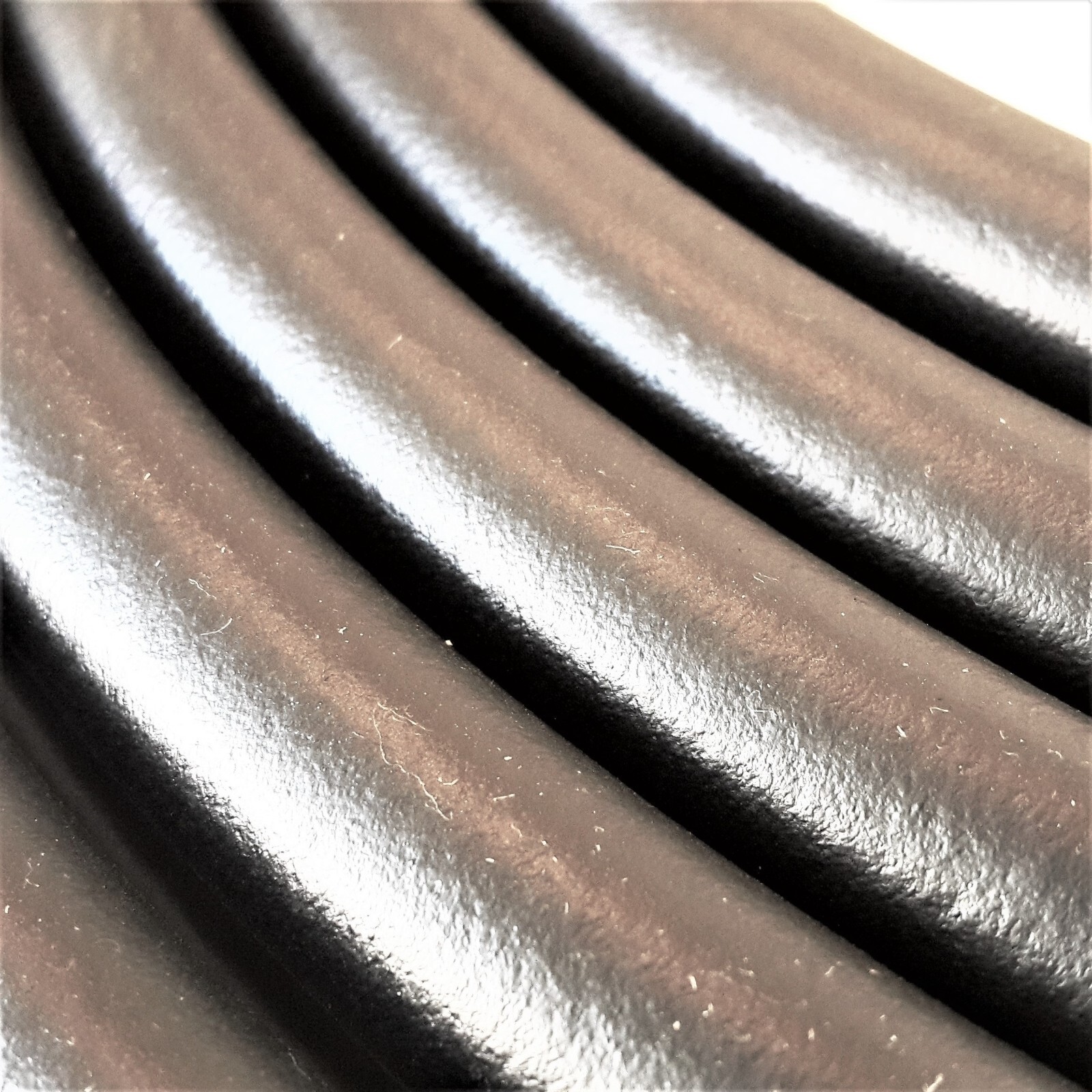 Jeep Grand Cherokee ZJ (93-98) Trunk Liftgate Rubber Seal Weatherstrip 55135179