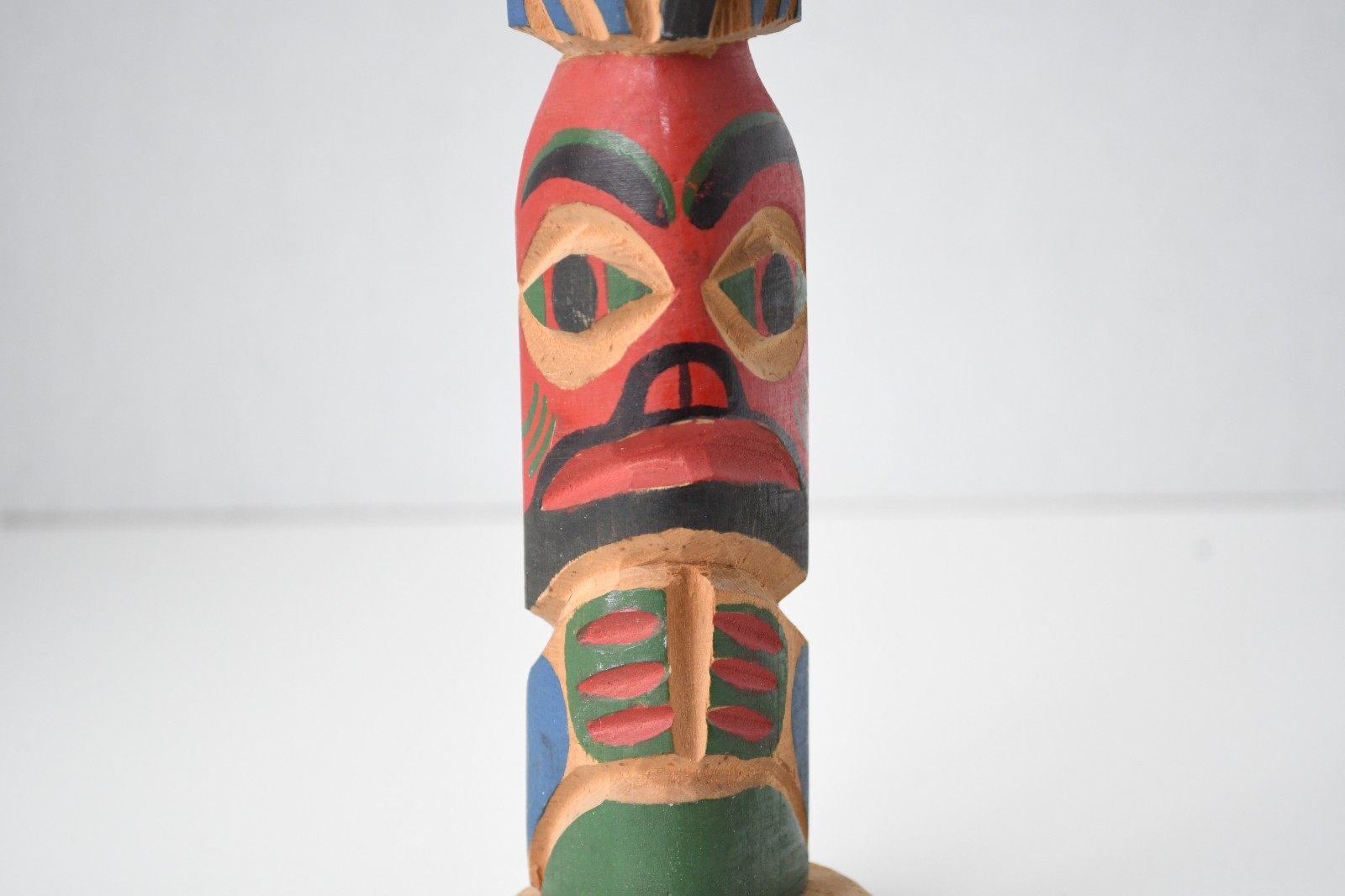 Vintage PWC Cedar Totem Pole Thunderbird Human 1960's 8x5