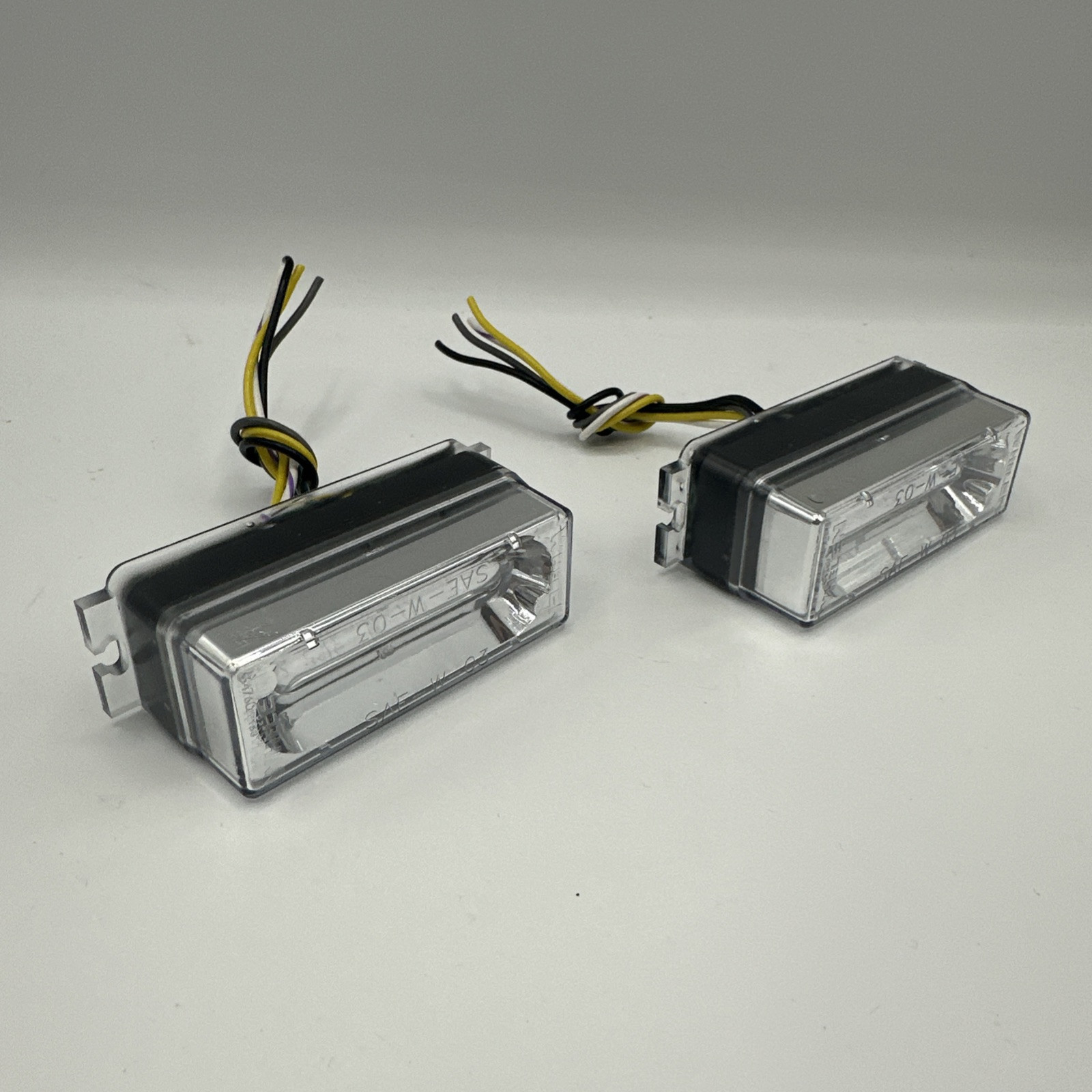 Whelen LED Flashing Amber New Old Stock LIN3 (PAIR)