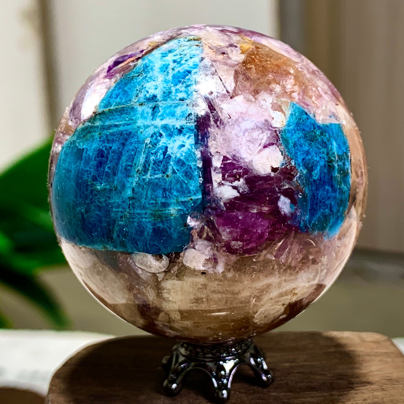 132G Natural Blue Aptite +Sun Stone purple lepidolite Sphere mineral sample