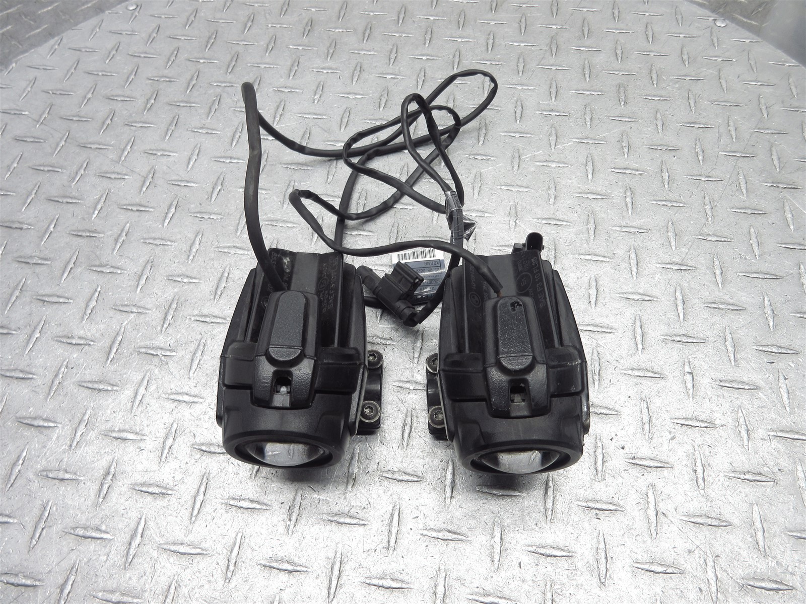 2014 10-16 BMW K1600 K1600GTL Front Fog Light Aux Auxiliary Accessory Lamp Pair