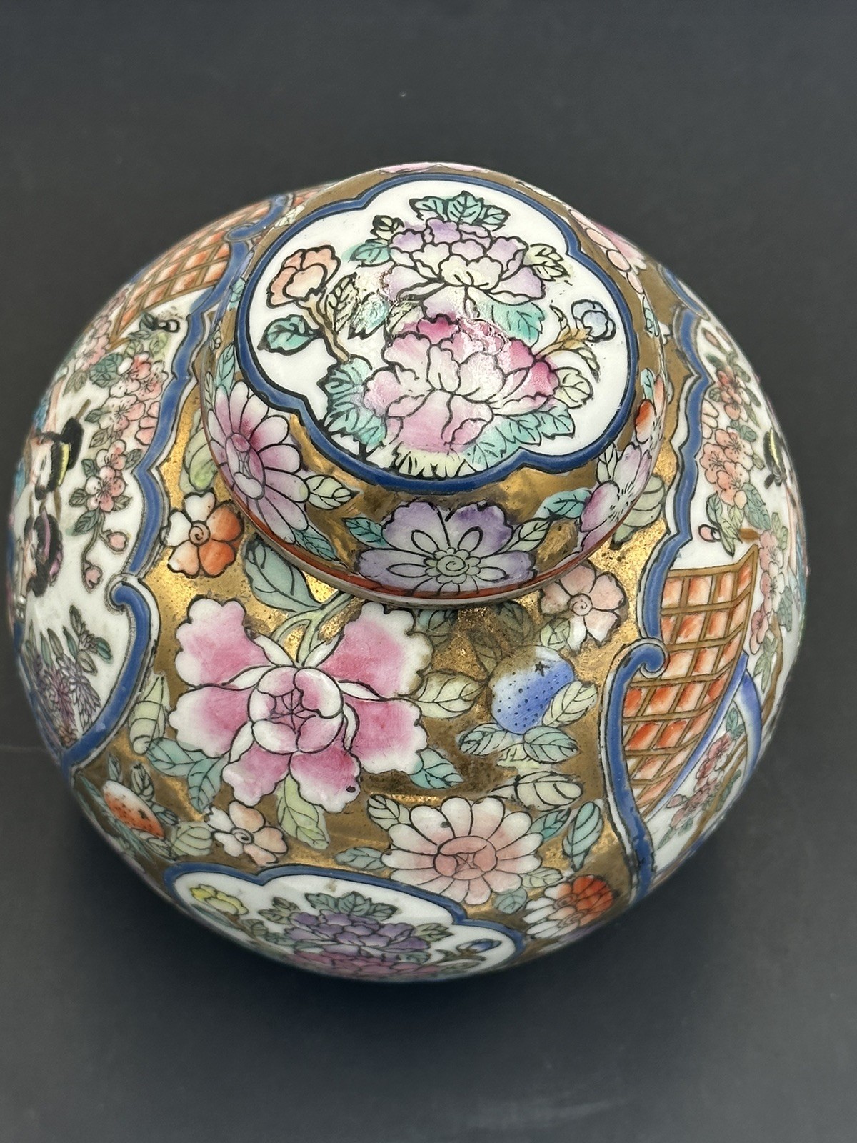 Vintage Chinese Ginger Jar w Lid Famille Rose Gold Satsuma Style Moriage 1960s