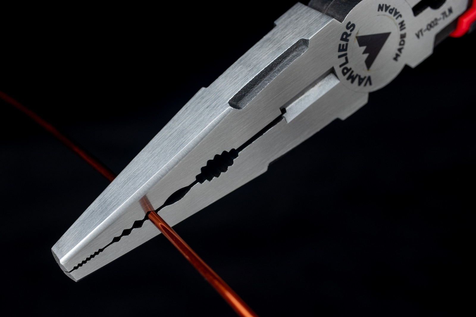 VAMPLIERS CAIMAN 7.5" Screw Extractor Long Nose Pliers W/ Crimper + Wire Cutter