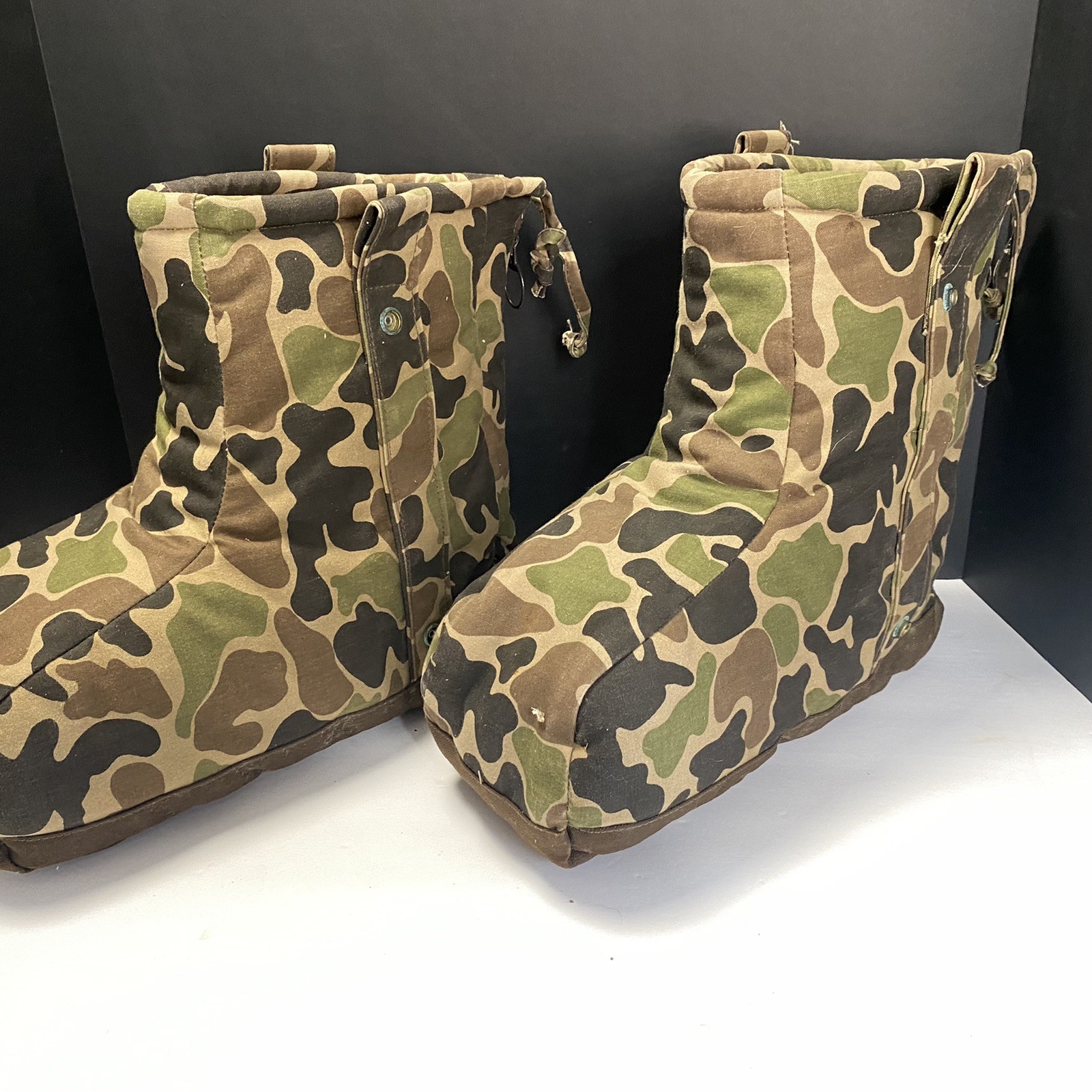 Icebreaker Insulated Boot Covers Blankets Size Medium Camouflage Hunting Vintage