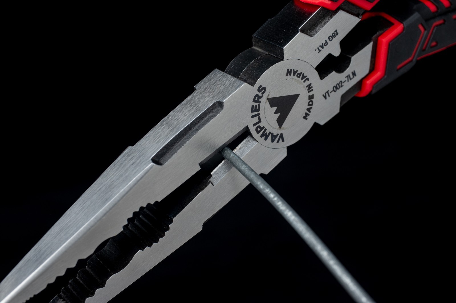 VAMPLIERS CAIMAN 7.5" Screw Extractor Long Nose Pliers W/ Crimper + Wire Cutter