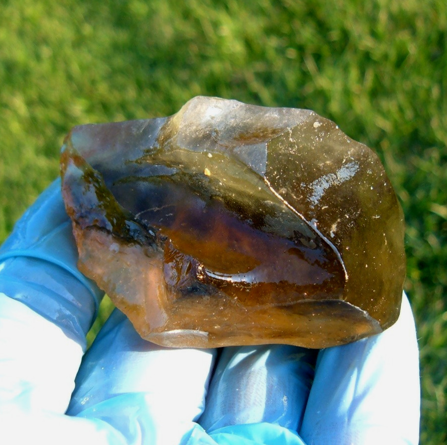 Libyan Desert Glass Meteorite Tektite impact specimen( 600 crt) Dark Gem AAA+