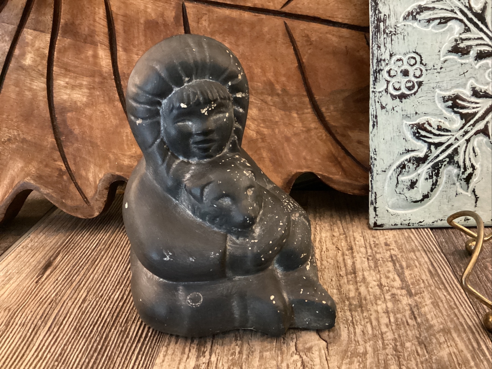 Inuit Figurine With Pup Small Sculpture Indigenous Artwork Canada distressed