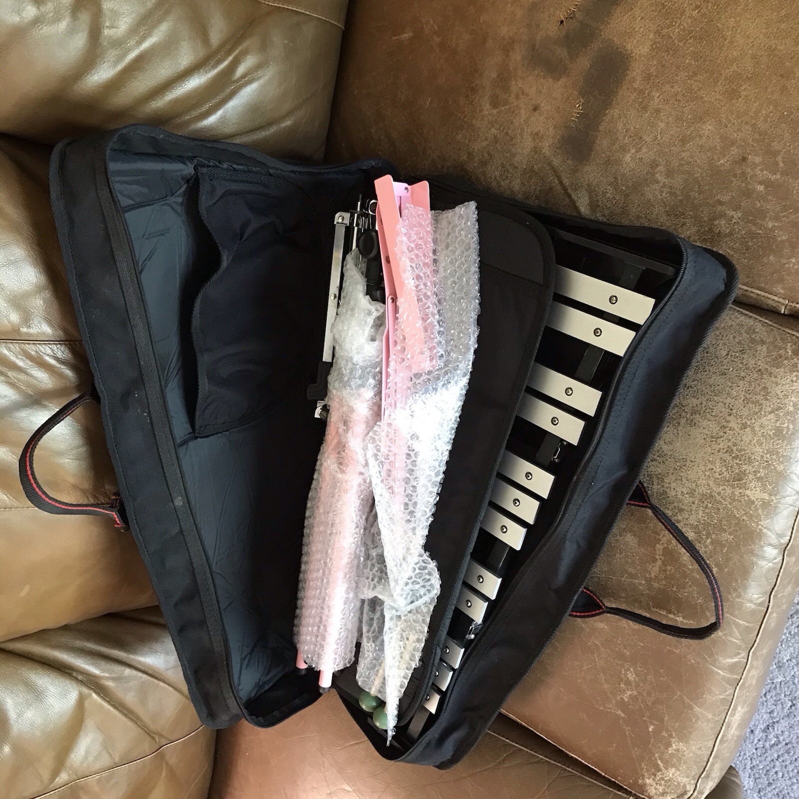 30-Key Ludwig Bells Set with Backpack Case in Pretty Good Condition.