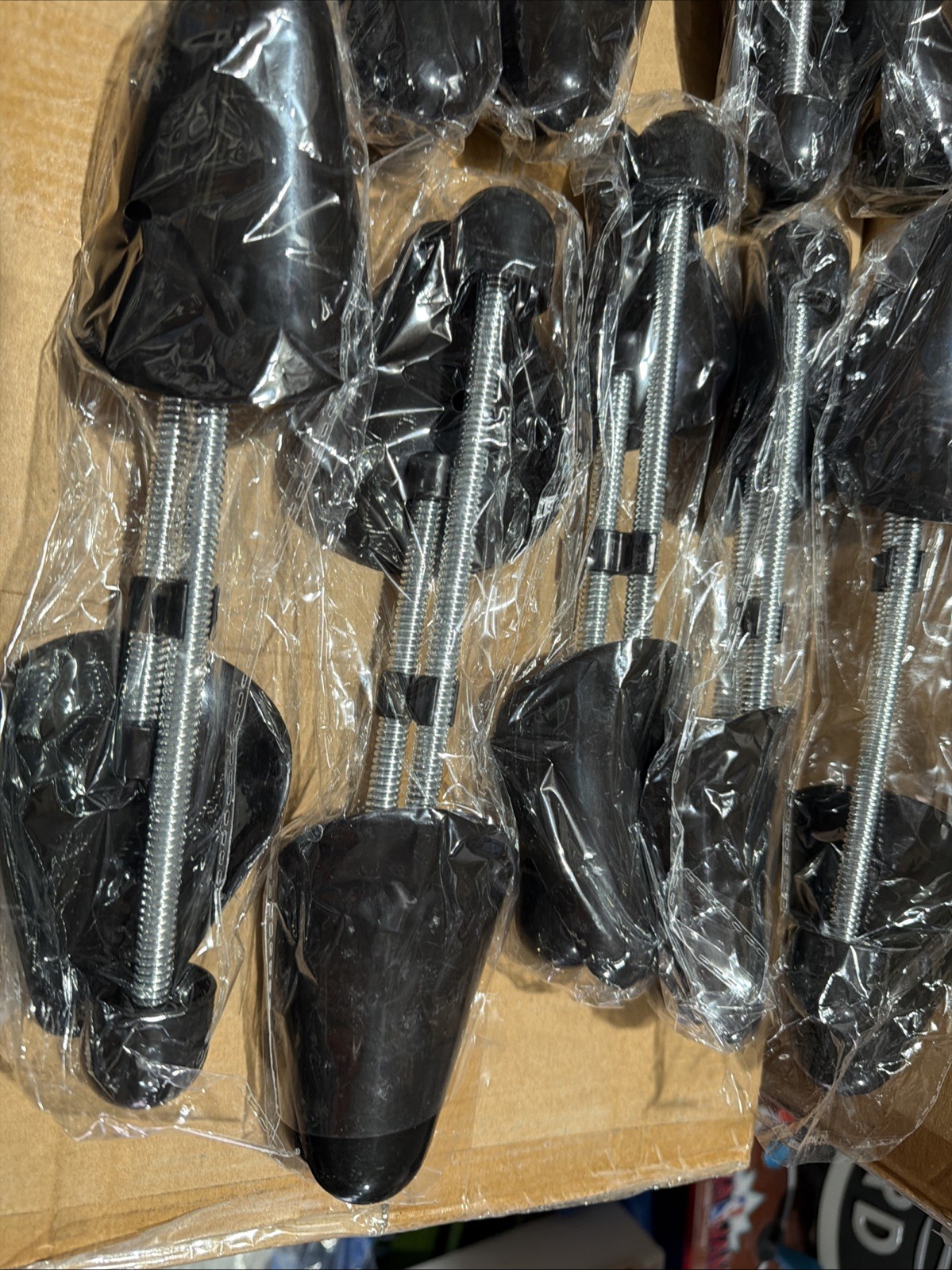 Lot Of 20 Metal/plastic Shoe Trees New In Package