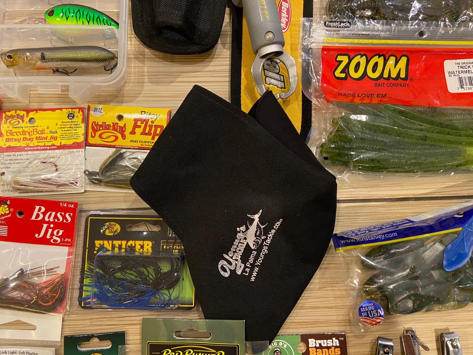 🎣 40 LBS of Bass Fishing Gear – Mostly NEW – 65+ Lures – Complete Setup