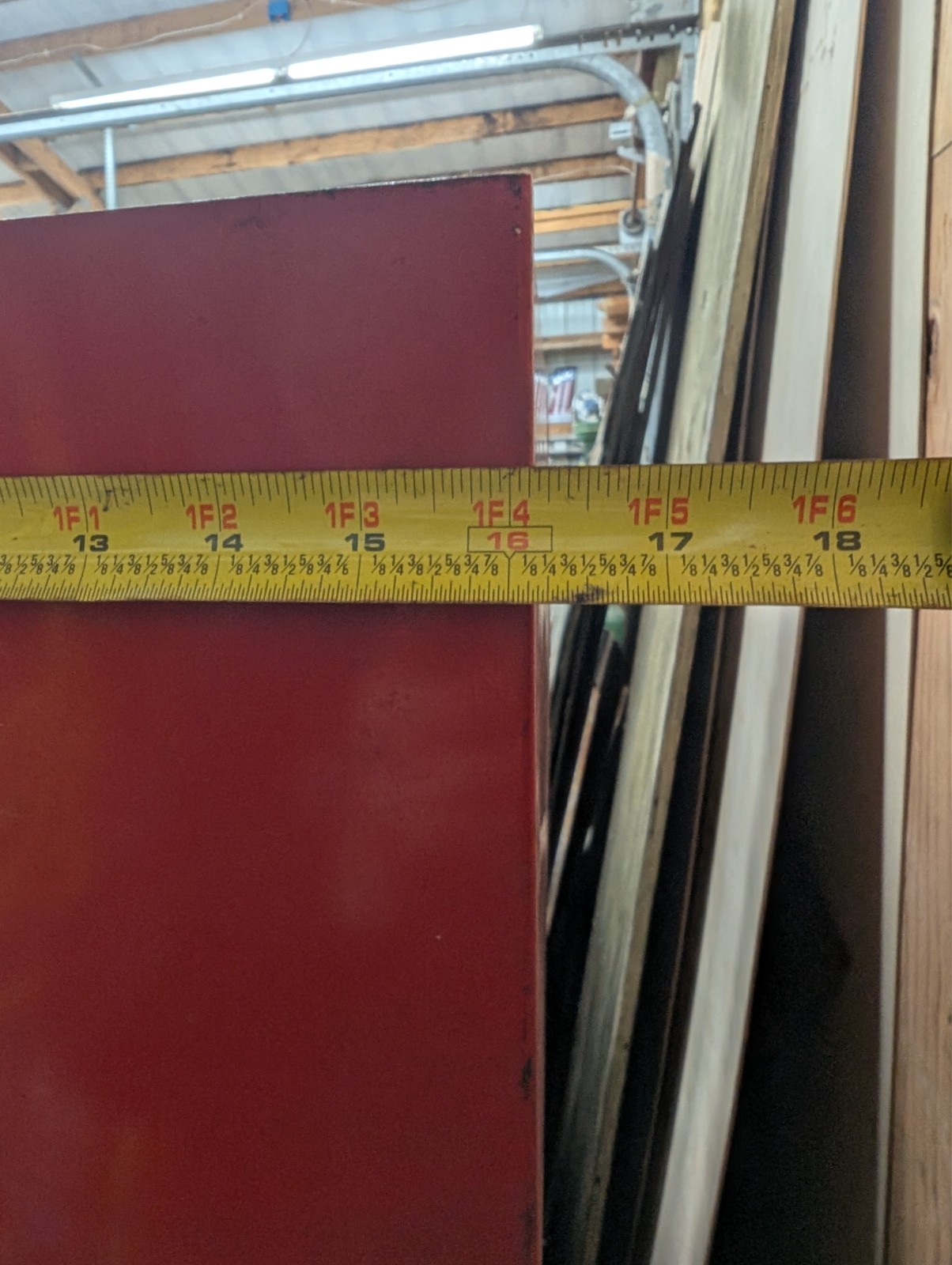 Mac Tool Box middle box, 3 drawer with correct key and lock works.