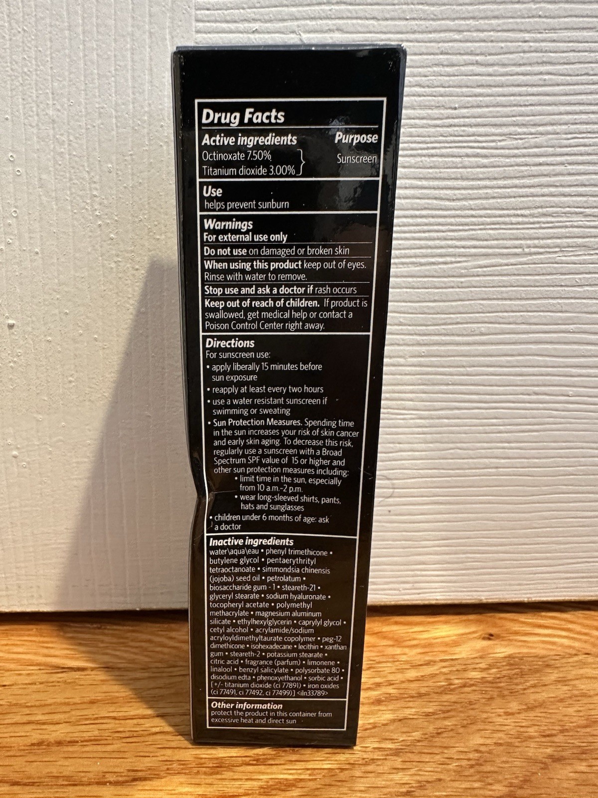 BOBBI BROWN NUDE FINISH TINTED MOISTURIZER SPF 15 MAKEUP 1.7 OZ / 50 ML RARE NIB