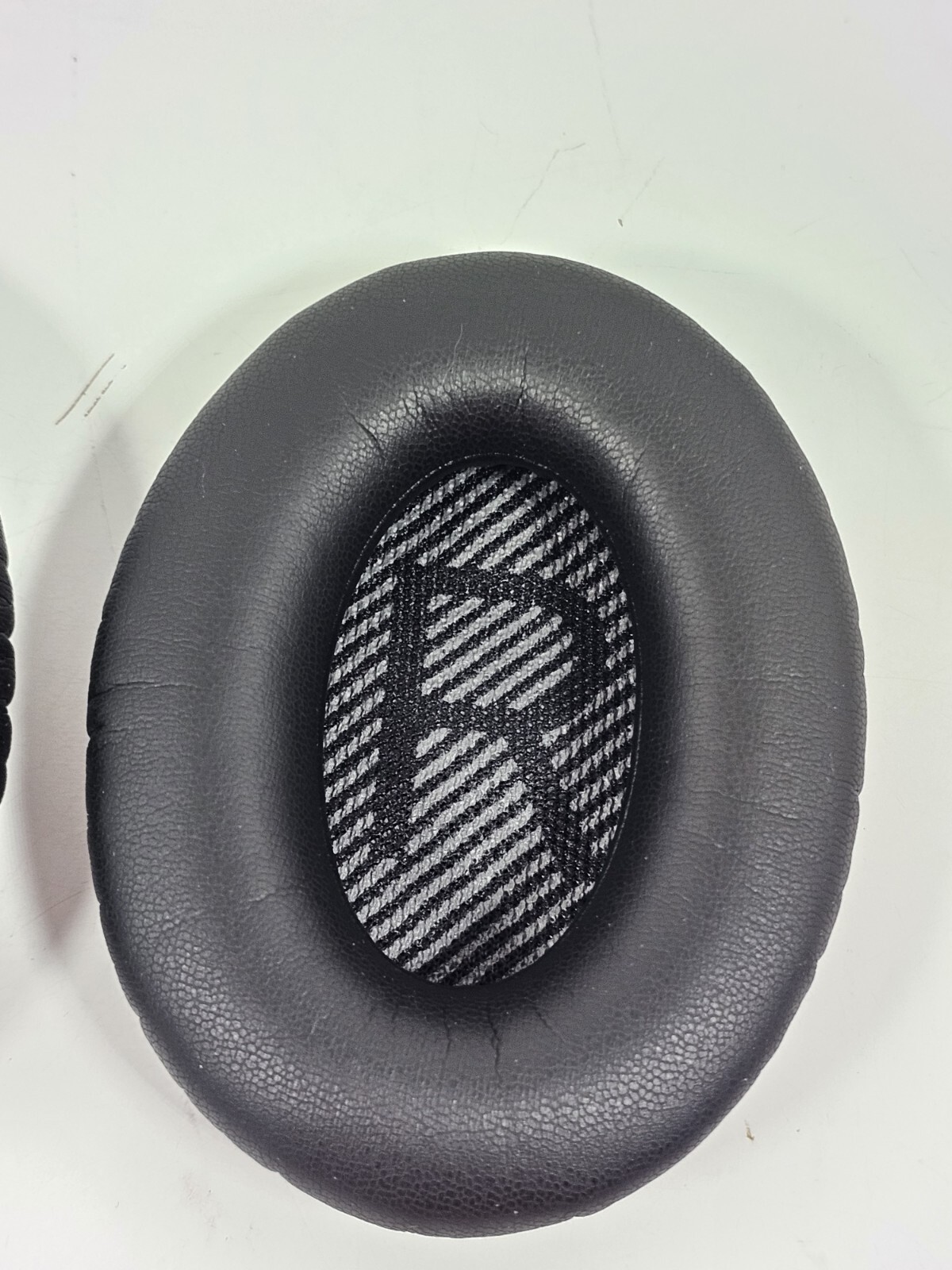 Bose QuietComfort 15/25/35/45 Over Ear Headphones Replacement Earpad Cushions