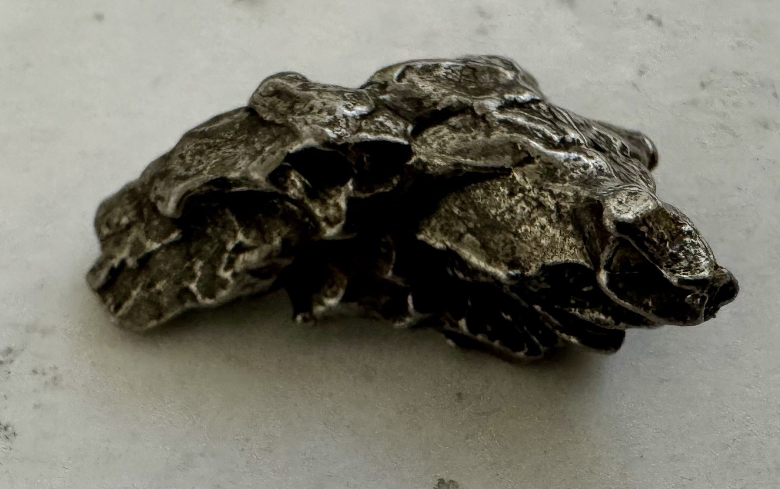 Iron Metallic Meteorite Specimen 6g Natural Collectible 23.6mm x 13.0mm