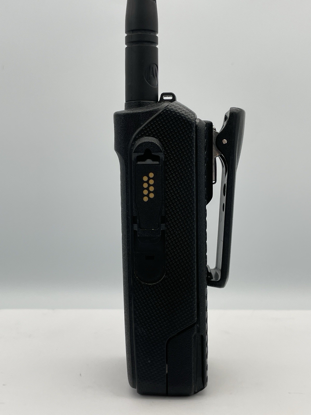 Motorola XPR 3300 UHF MOTOTRBO Portable Radio – Battery-Tested- Free Programming