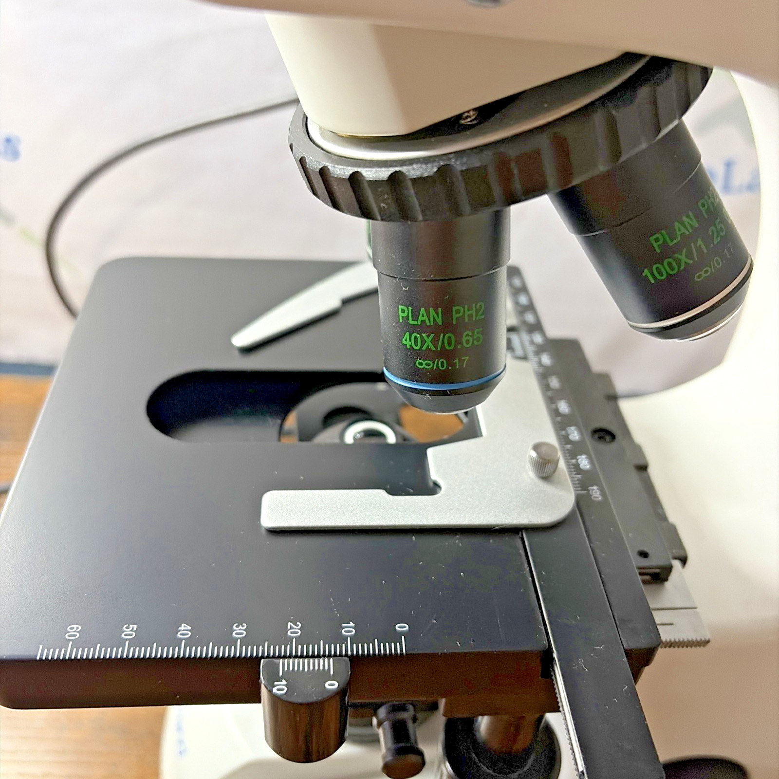 Fisherbrand Research Upright Microscope, (4) OBJECTIVE LENSES, 10MP camera