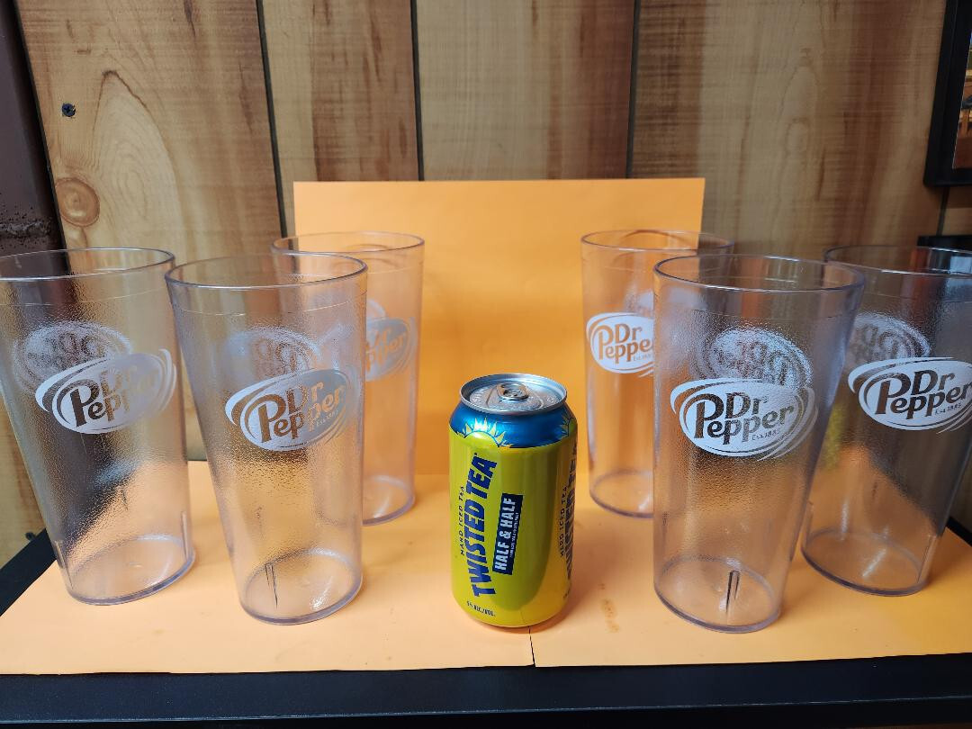 Dr Pepper Collectible 24oz Plastic Cup Set (6) NEW