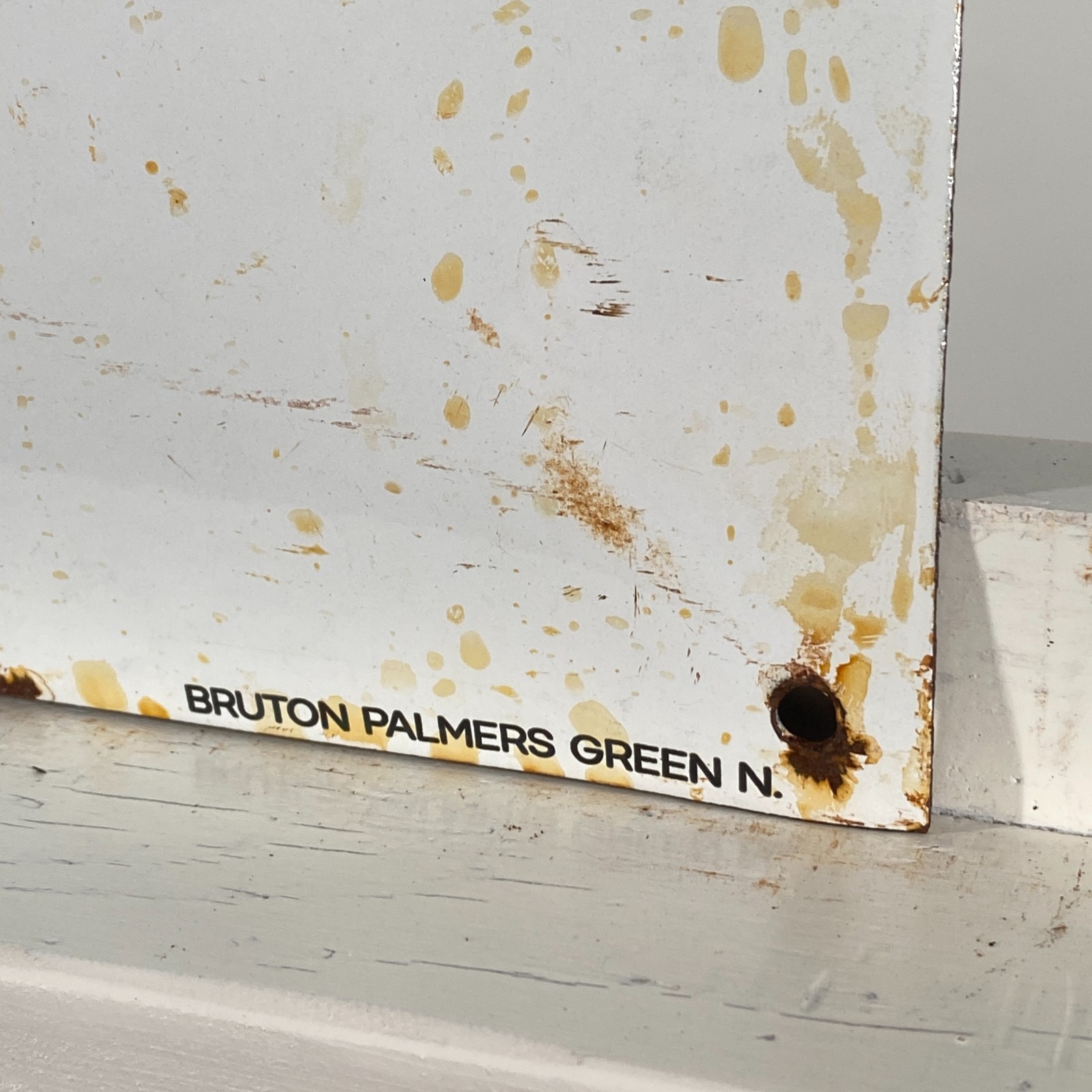 Triumph Enamel Sign - 40x30cm (15.7x11.8") - Retro Motorcycle Dealership Signage