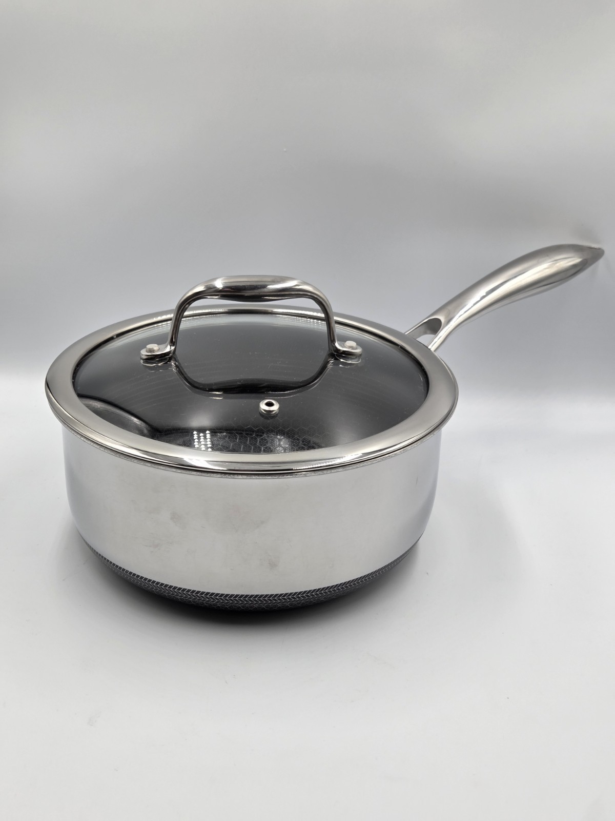 Hexclad Hybrid Non Stick Pot Stainless Steel Saucepan 3-Quart - With Lid