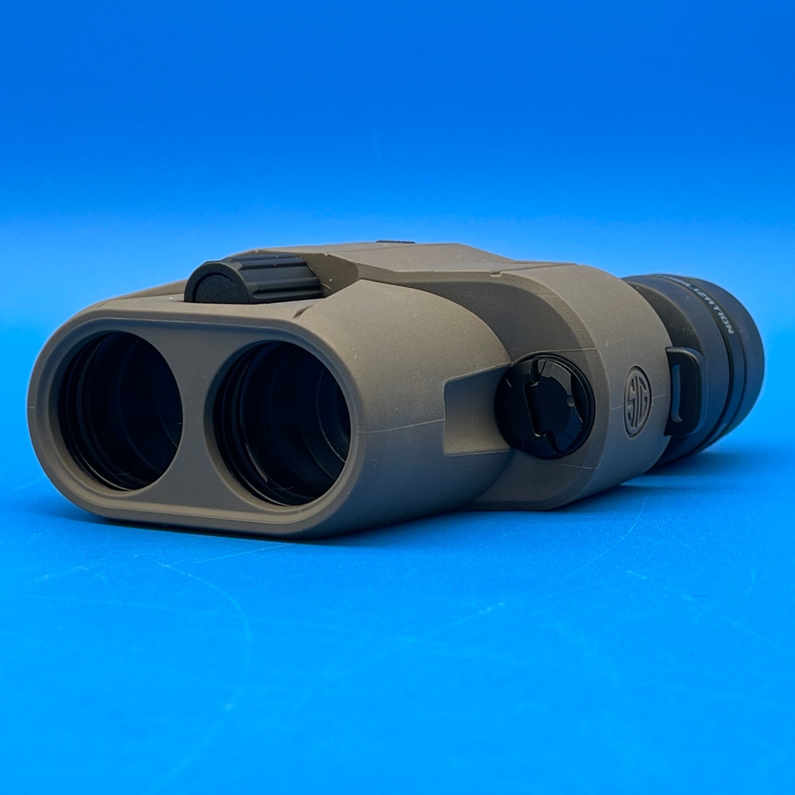 Sig Sauer ZULU6 HDX 10x30mm OIS Image Stabilized Binoculars FDE - SOZ6WP10