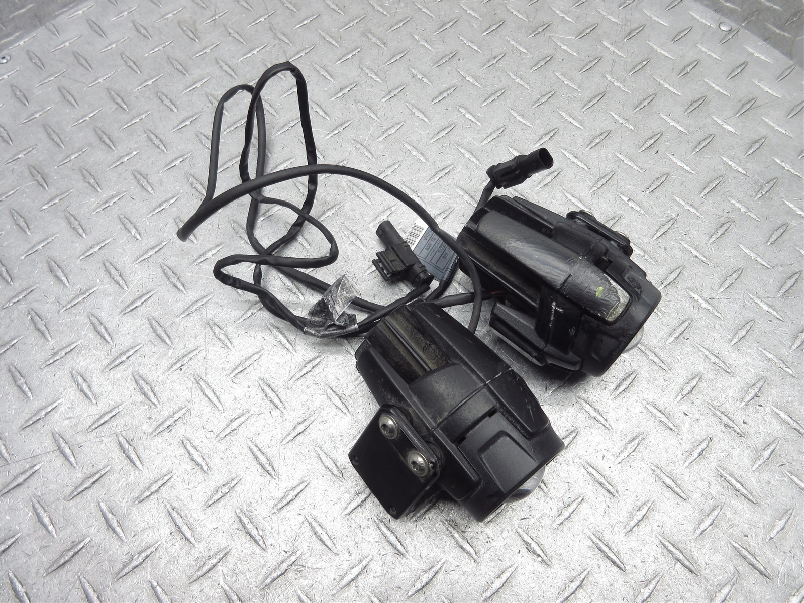 2014 10-16 BMW K1600 K1600GTL Front Fog Light Aux Auxiliary Accessory Lamp Pair