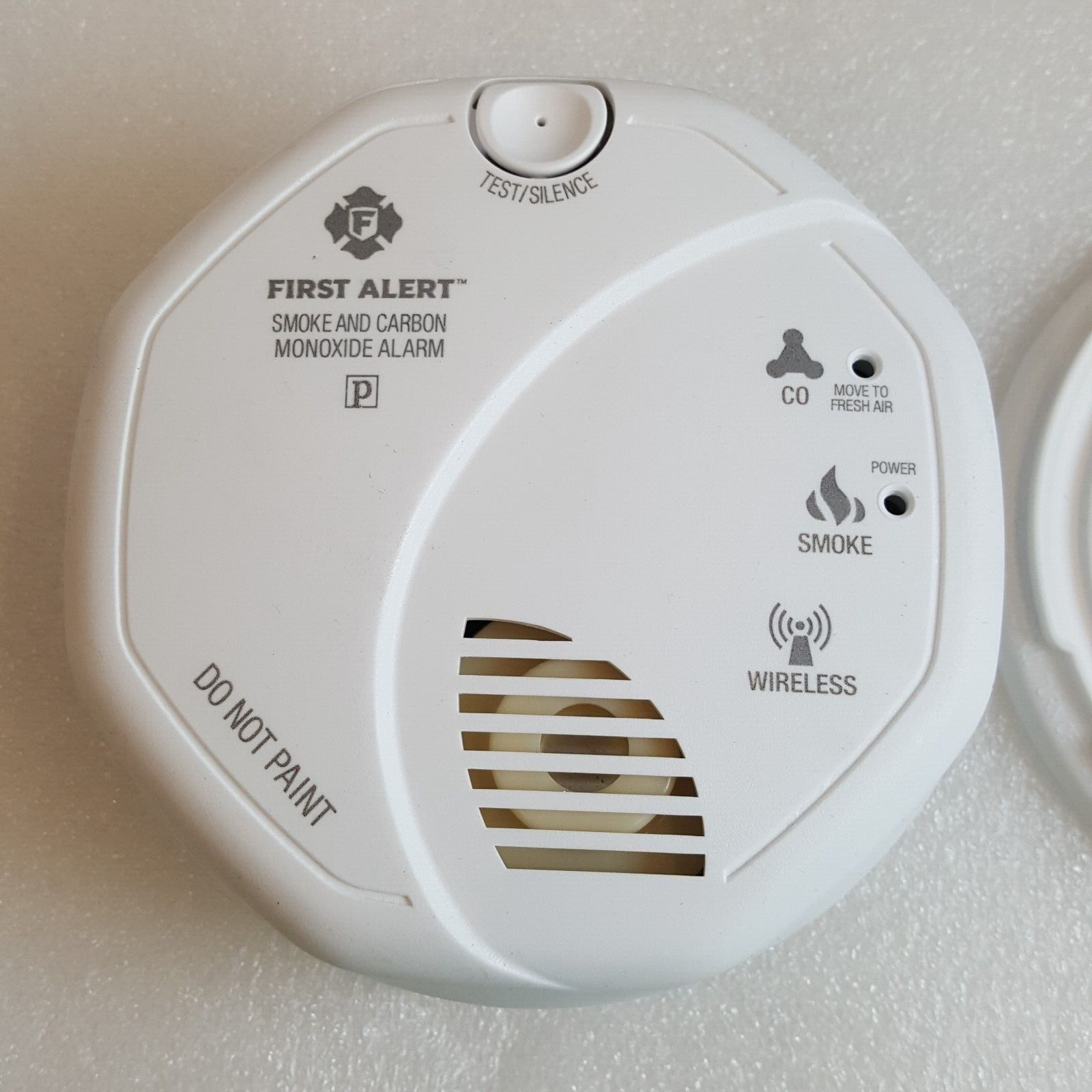 First Alert Z-WAVE Smoke & Carbon Monoxide Alarm (ZCOMBO) - with New Batteries