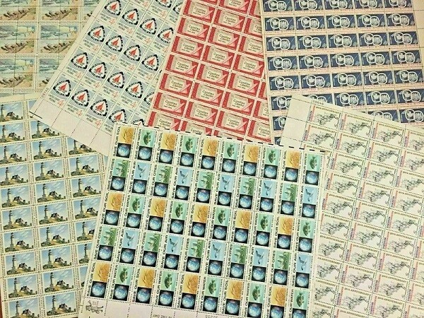 U.S. MINT COLLECTION 400+ VINTAGE STAMPS INCLUDES PLATE BLOCKS / SINGLES & MORE!