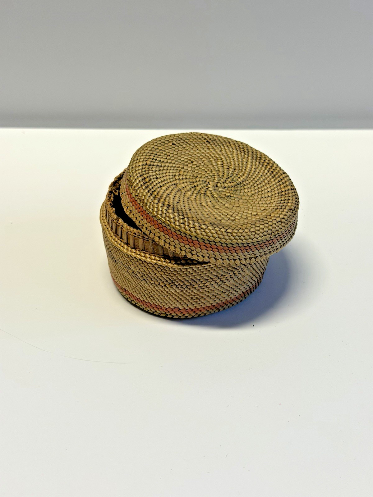 Antique Native American Indian Nootka Lidded Nootka Basket; Early 1900's; #A19