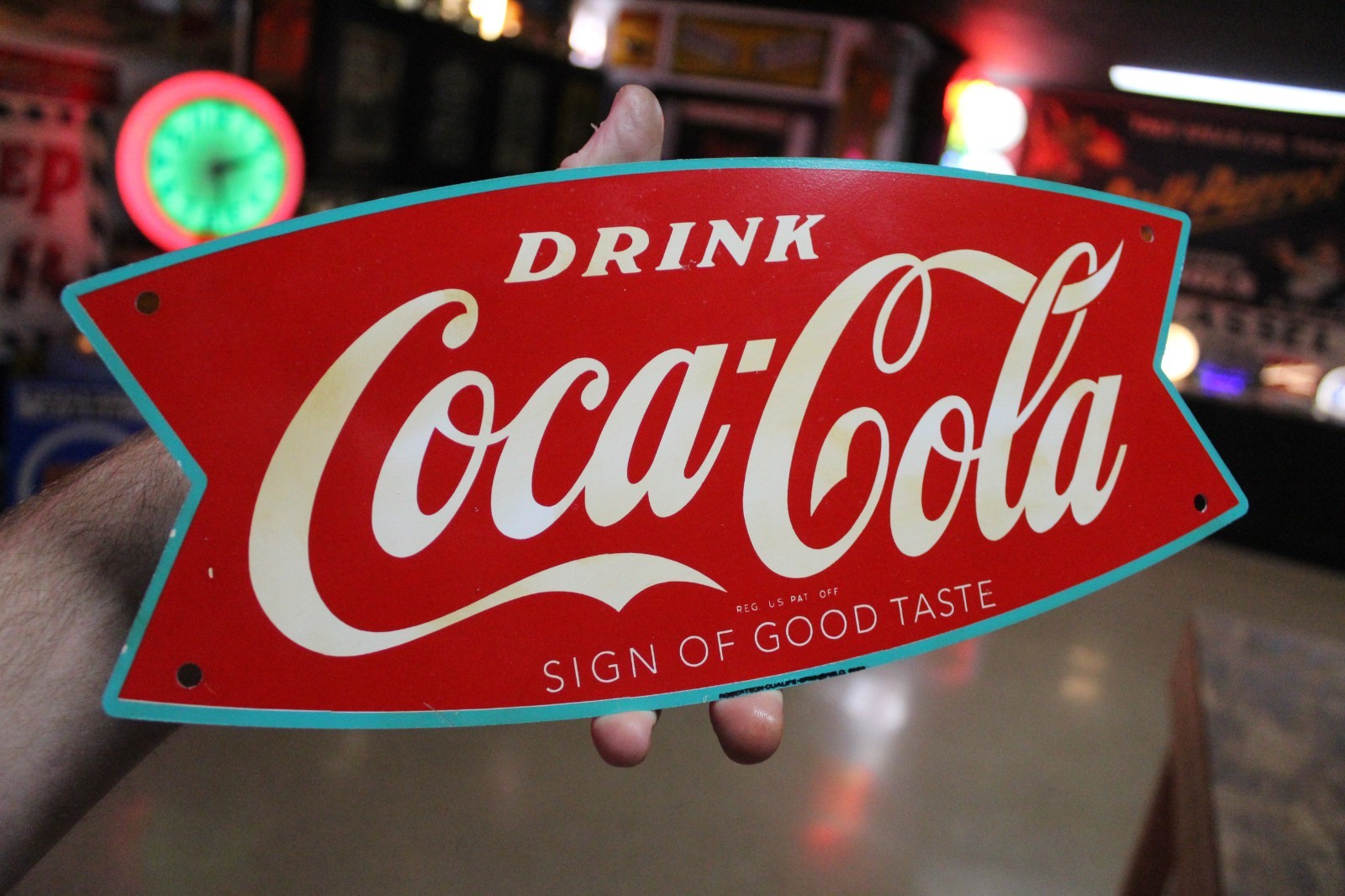RARE 1950s DRINK COCA COLA TEAL BORDER FISHTAIL PAINTED METAL DEALER SIGN SODA