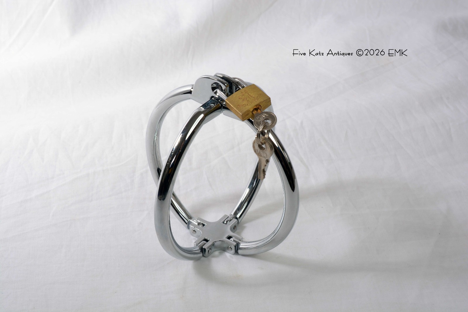 Crossed Wrist - Handcuffs/Wrist Restraints - Role Play - Bondage - New Old Stock