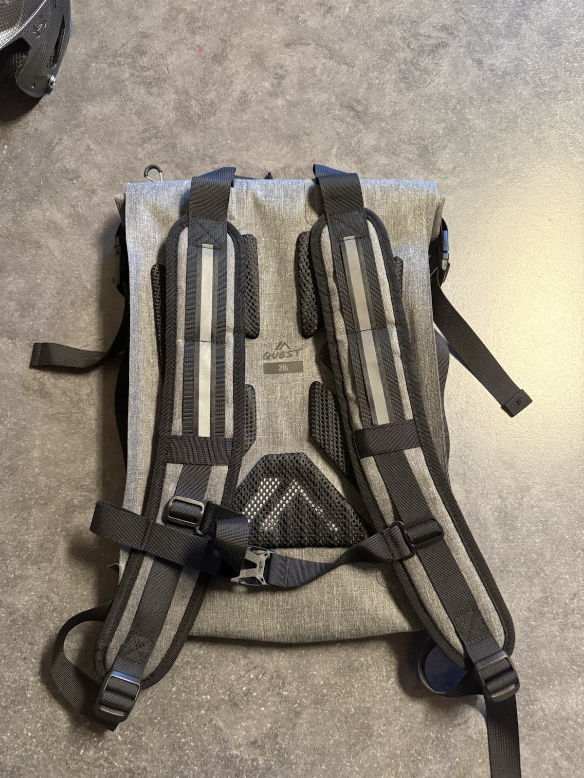 Quest 20L Water-Resistant Roll Top Dry Bag Backpack Gray Brand New with Tags