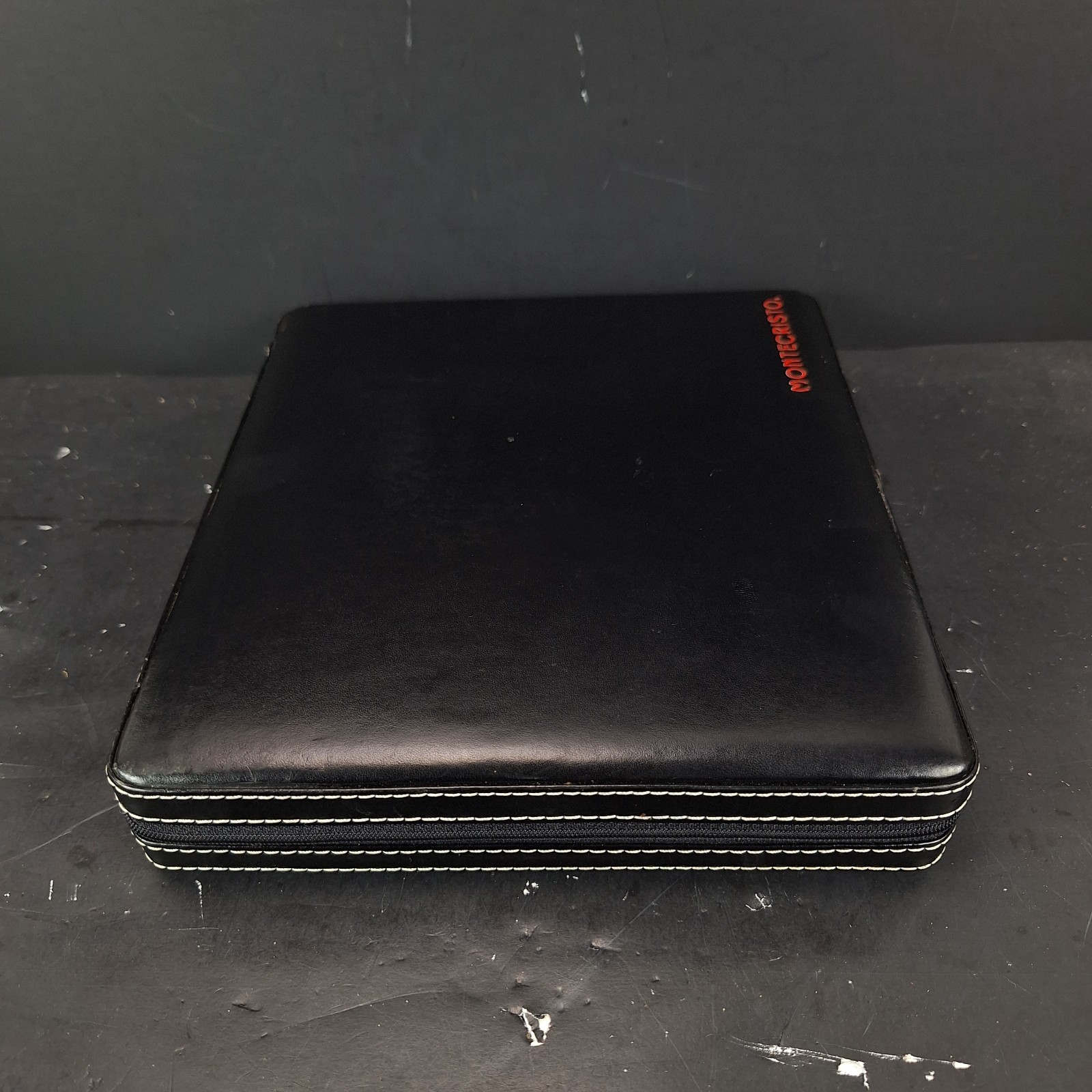 EMPTY Montecristo Leather Zippered Cedar Lined Cigar Travel Case 8.75x8"